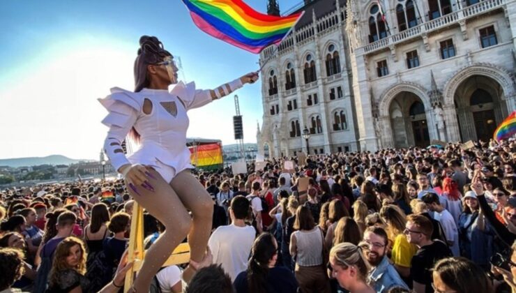 Macaristan’da LGBT yürüyüşleri yasaklandı