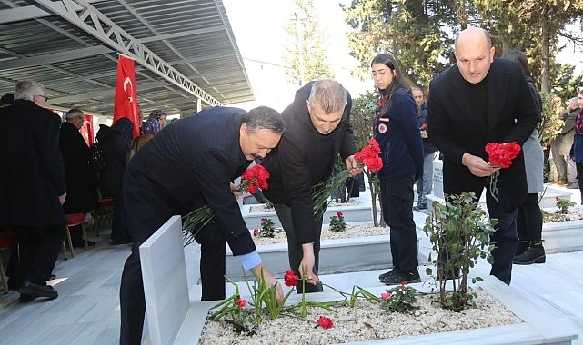 1 Mart Üsküdar Vapur faciasında şehit olan 392 kişi, büyük felaketin 67. yılında Gölcük’te düzenlenen anma töreninde bir kez daha hüzünle yâd edildi