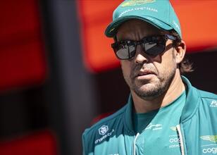 Hamilton’ın ilk kez Ferrari adına yarışacağı Formula 1’de en yaşlı sürücü Alonso