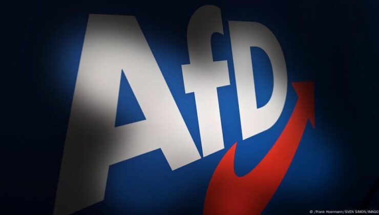 AfD’ye resmen “aşırı sağcı” denilmesi ne anlama geliyor?