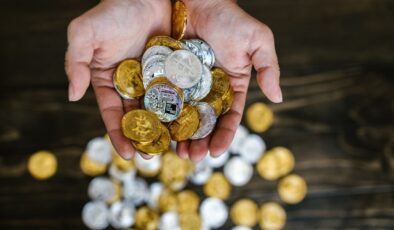 Altın, gümüş ve platin yükseldi! Paladyum düştü