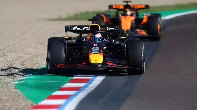 Formula 1’de muhteşem yarış! Verstappen ‘Ben buradayım’ dedi…