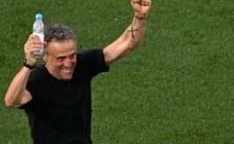 Luis Enrique, Şampiyonlar Ligi’ni 2. kez kazandı!