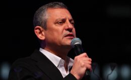 Özgür Özel, Beyazıt Meydanı’nda: Dalga dalga aydınlık oldular, yürüdüler karanlığın üstüne, meydanları zapt ettiler
