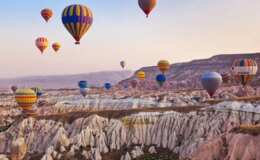 Sezon başlarken sektörde olumsuz çalışma koşulları ve yetersiz haklar gündemde: Turizmde sessiz çığlık