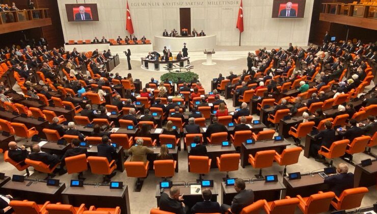 AKP sahte oy kullandı, Meclis kapandı
