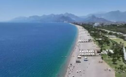 Antalya Sahillerinde Yaz Yoğunluğu