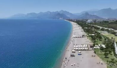 Antalya Sahillerinde Yaz Yoğunluğu