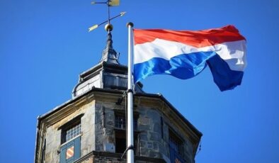 Hollanda Merkez Bankası büyüme tahminini düşürdü