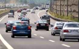 İkinci el oto pazarında bayram hareketliliği başladı