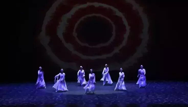 İstanbul Maarif Orkestrası ve Halk Dansları Topluluğu’ndan Etkileyici Gösteri