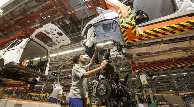 Kapı kilidi arızası Ford’u harekete geçirdi: Popüler modelin üretimi durdu