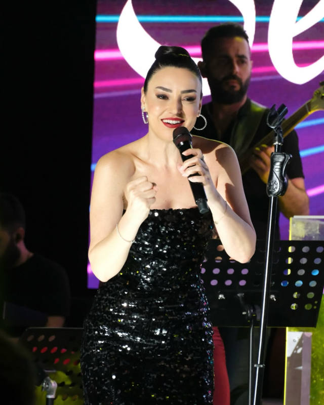 Sahnede fenalaşan ünlü sanatçıdan haber var