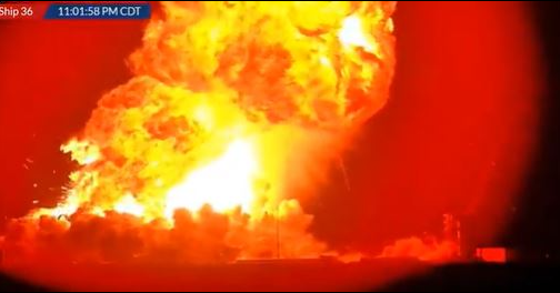 SpaceX roketi Starship, test sırasında alev topuna dönerek patladı