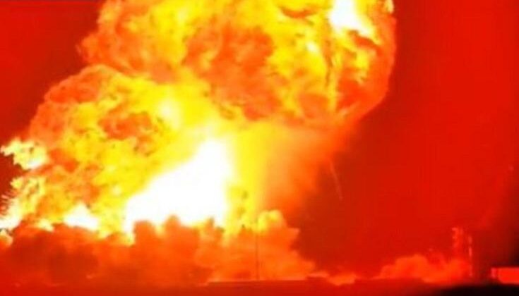 SpaceX roketi Starship, test sırasında alev topuna dönerek patladı