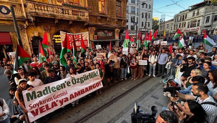 Taksim'de Gazze eylemi! İsrail'e 'Madleen' protestosu
