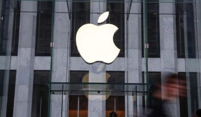 Apple, iOS 26’daki “Liquid Glass” tasarımı buğulamaya devam ediyor