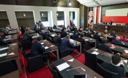 CHP yeni yol haritası belirlemek için toplandı