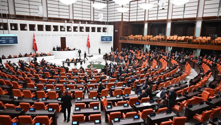 Fezlekeleri incelemekle yükümlü Komisyon, Meclis tatile girse de çalışacak