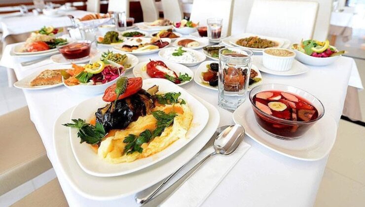 Restoranlarda yeni dönem başlıyor: Tüm masalarda zorunlu olacak