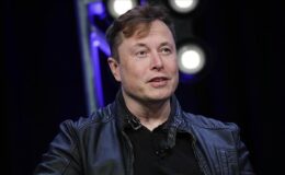 Tesla’da sular durulmuyor: Elon Musk, üst düzey yöneticiyi kovdu