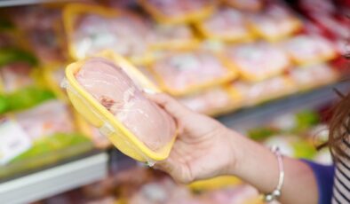 Ünlü market zinciri uyardı: Tavuk ürünü apar topar geri çağrılıyor