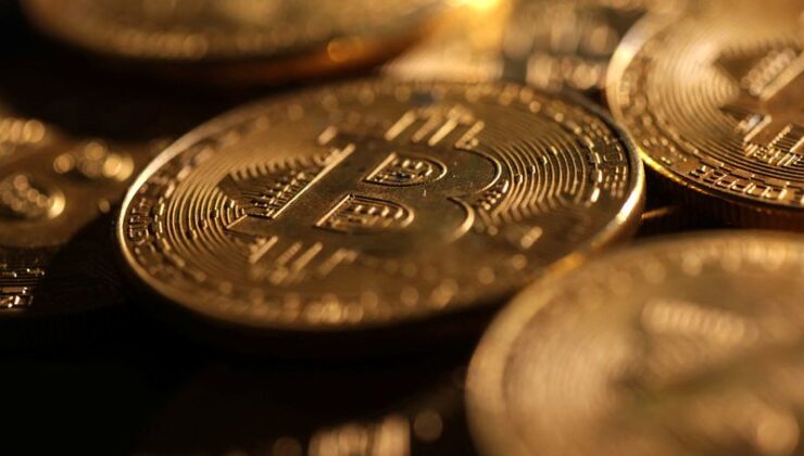 Deutsche Bank, Bitcoin’in altın gibi rezerv varlık olarak nitelendirilip nitelendirilemeyeceğini inceliyor