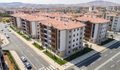 AKP iktidarının ilk döneminden beri vaat ettiği konutlar bir türlü gerçekleşemedi: 500 bin konut masalı
