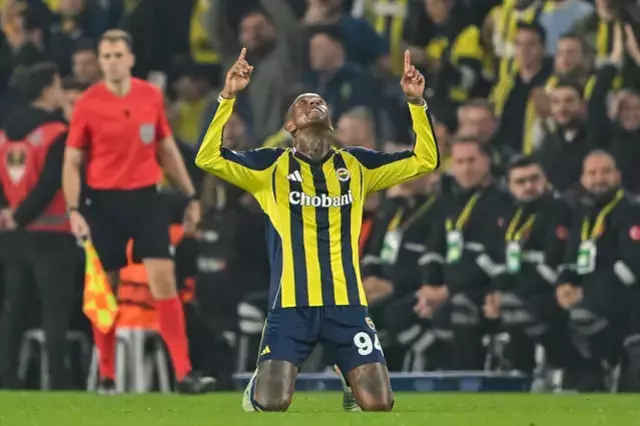 Fenerbah&ccedil;e, Ferencvaros'u elinden ka&ccedil;ırdı