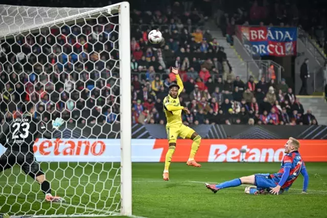 Fenerbah&ccedil;e, Viktoria Plzen deplasmanından 1 puanla d&ouml;nd&uuml;