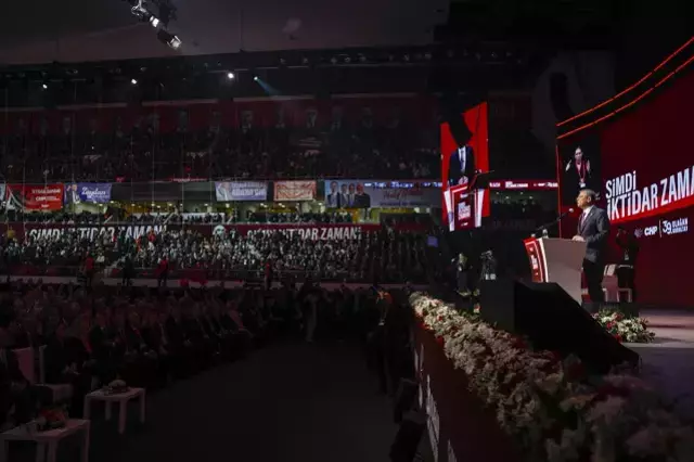 &Ouml;zg&uuml;r &Ouml;zel yeniden CHP Genel Başkanı se&ccedil;ildi