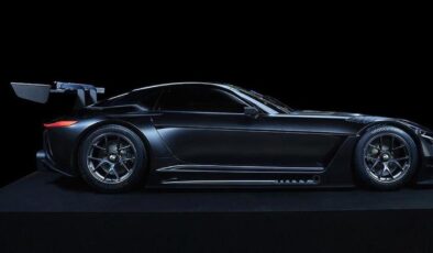 Toyota 4.0 motorlu asfalt uçağı çıkardı: Fiyatı dudak uçuklattı