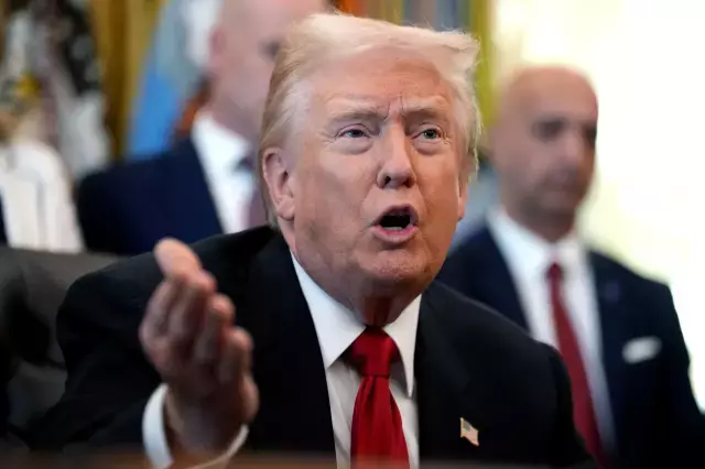 Trump, Venezuela'ya operasyon kararını verdi! ABD ordusundan b&ouml;lgeye dev yığınak