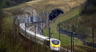 Manş Tüneli’nde elektrik arızası: Dört ülkeyi bağlayan tren seferleri durdu