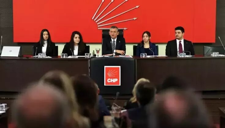 Yeni Parti Meclisi toplandı! Özgür Özel, CHP’de yeni dönemin adını duyurdu