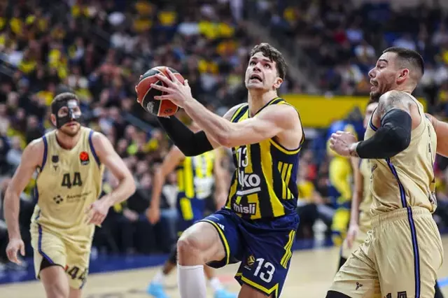 Fenerbah&ccedil;e Beko, EuroLeague'de Barcelona'yı son nefeste devirdi