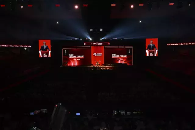 &Ouml;zel'in A takımı belli oldu! Kılı&ccedil;daroğlu'na yakın isimler gitti, Ko&ccedil; Holding'den s&uuml;rpriz transfer var