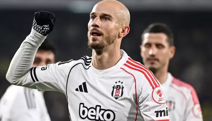 Yılın son derbisinde Beşiktaş, Fenerbahçe’yi 90+1’de yıktı