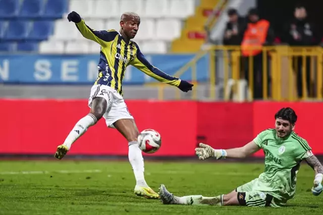 31 şut, 3 direk, tek gol! Fenerbah&ccedil;e, Beyoğlu Yeni &Ccedil;arşı'yı Talisca ile devirdi