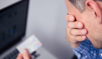 Gülcan Kış’tan Bakan Şimşek’e tepki: Ekonomi yolundaysa vatandaşın borcu 2025 yılında neden yüzde 49 arttı?